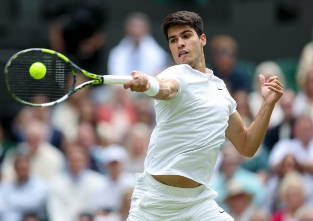 1720845672118076985.jpg (体育)(3)网球——温网男单半决赛:阿尔卡拉斯对阵梅德韦杰夫XxjpseC007200_20240712_PEPFN0A001.jpg