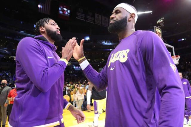 开云体育下载网址-短期内交易已不现实 盘点湖人新赛季五套关键阵容