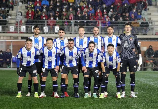 开云体育下载官网-武磊：对足球的热爱！人口4千的小镇上千人到场观战